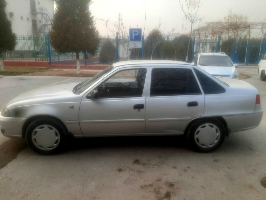 Нексия 2 сотилади