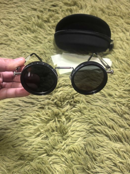 Слънчеви очила със затъмняване на стъклата