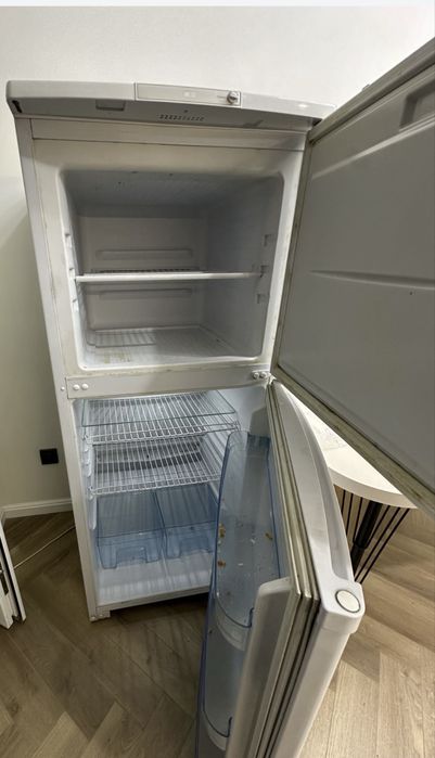 Продам холодильник