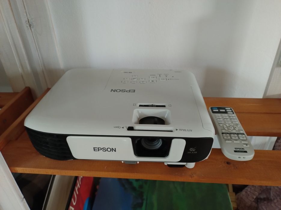 Video proiector Epson EB-S41