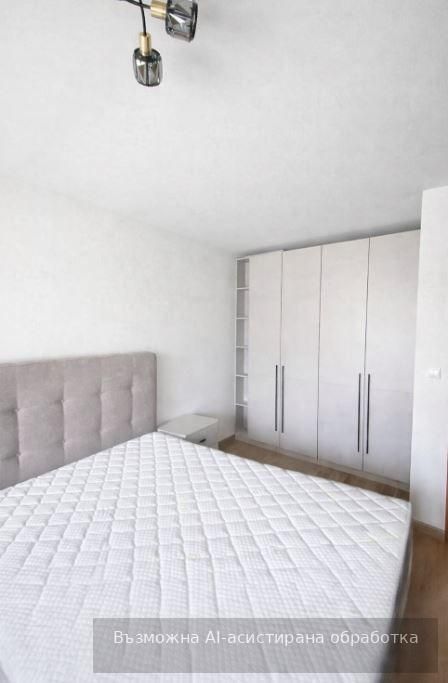 Дава се под наем Тристаен апартамент в Варна, Център - 102 кв.м за 1196.97 € - Снимка #3