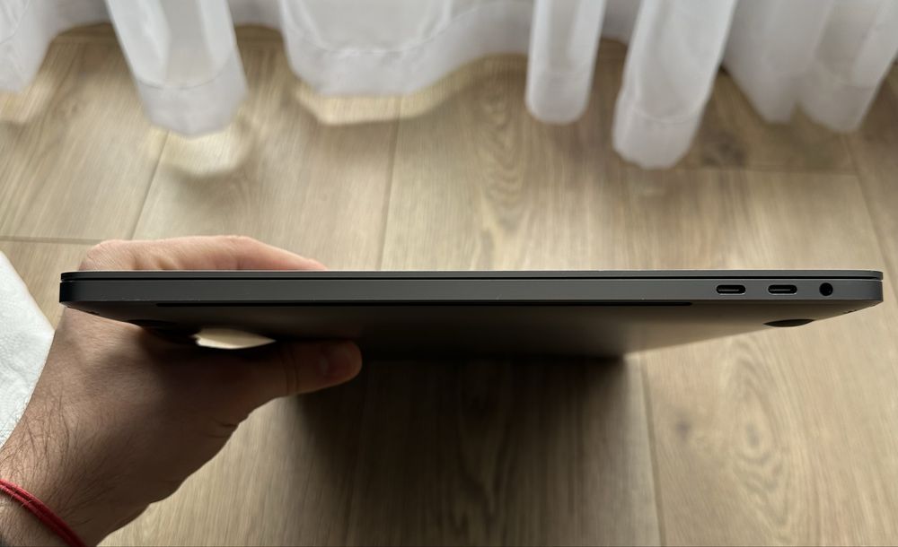 MacBook Pro 16” 2019 i7 / 16GB RAM / 512GB SSD – Отлично състояние