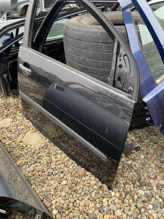 Usa golf 5 ?Fete de usi