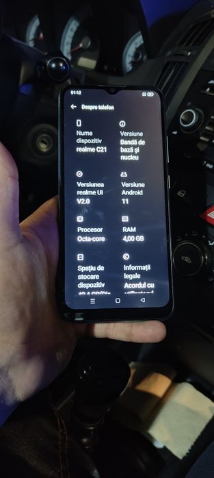Vând Realme C21  albstru