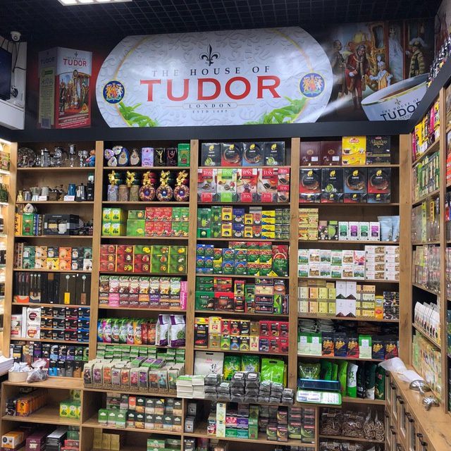 Полки ветрины для магазинов и для других торговых помещений