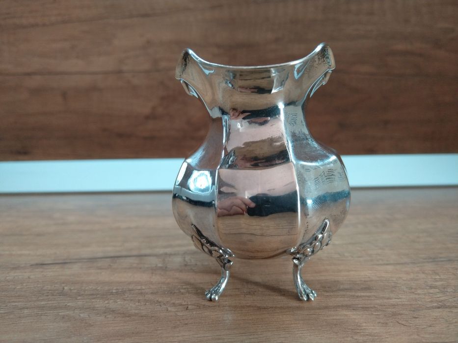 Продавам антикварна Шведска сребърна кана 1926 година