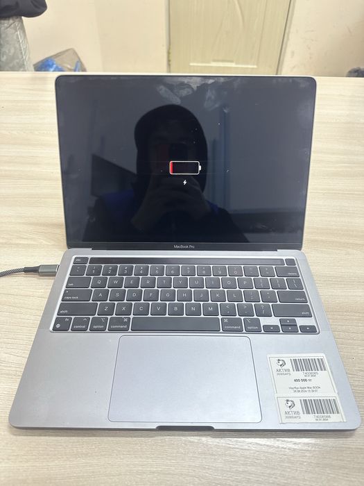 На запчасти  Macbook Pro