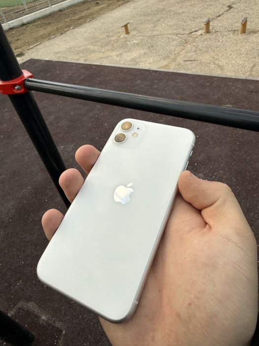 Айфон 11 75% акб