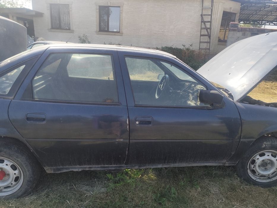 Запчасти на Опель Вектра А