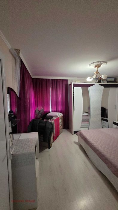 Продава КЪЩА област Добрич, с. Василево