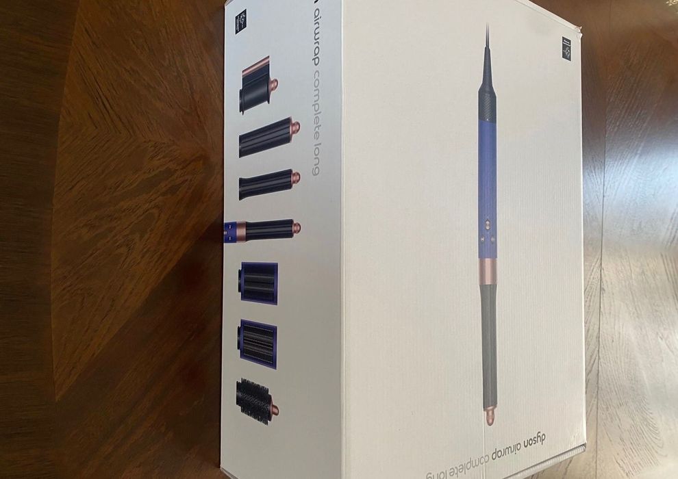 Dyson long airwrap