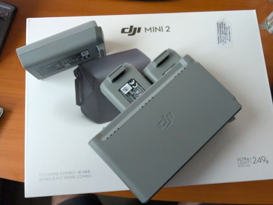 Vând drona DJi Mini 2 se Fly More Combo
