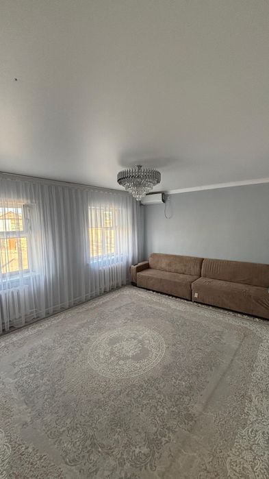 3 Бөлмелі Үй сатылады.
