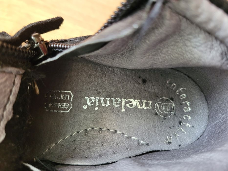 Ghete fetita marimea 19