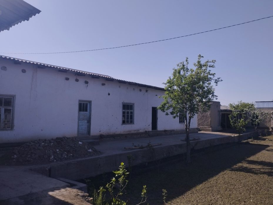 Hovli sotiladi 15 sotix