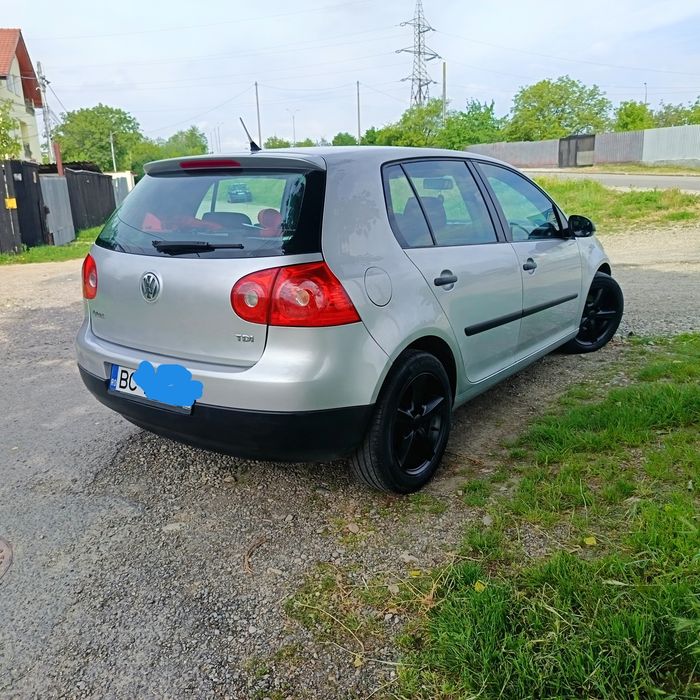 Vând golf 5  1.9 tdi