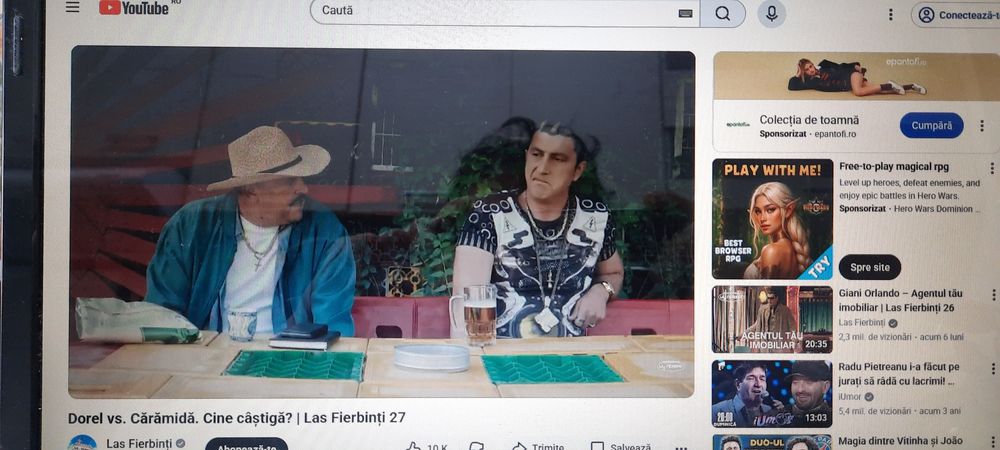 Vand doua laptop-uri