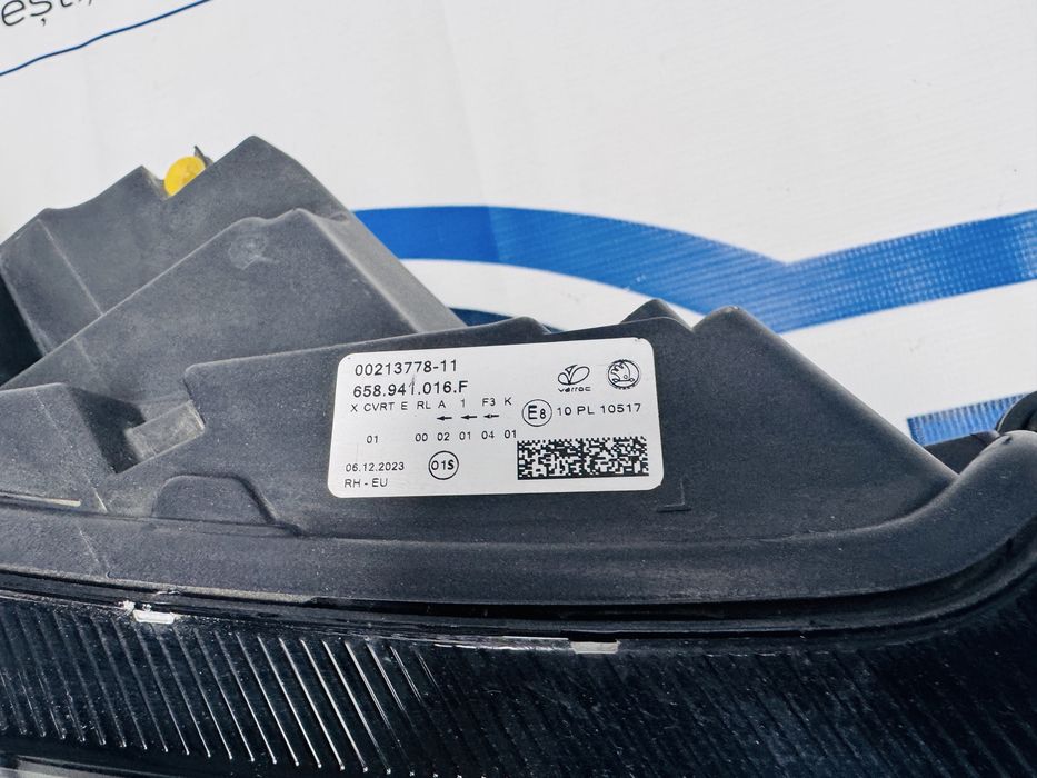 Far dreapta Full Led Skoda Kamiq cod 658941015D