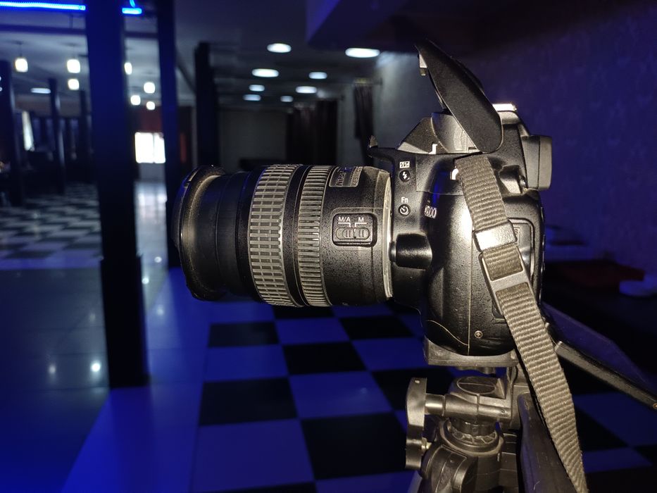 NIKON  D5000 fotoaparat