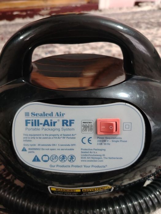 Sealed Air Fill-Air® RF qurilmasi.