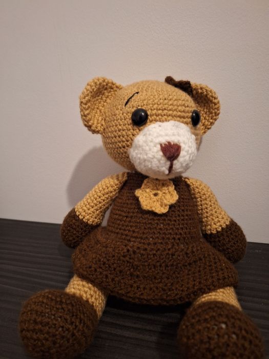 Ursuleti lucrati manual din materiale de  calitate superioara!