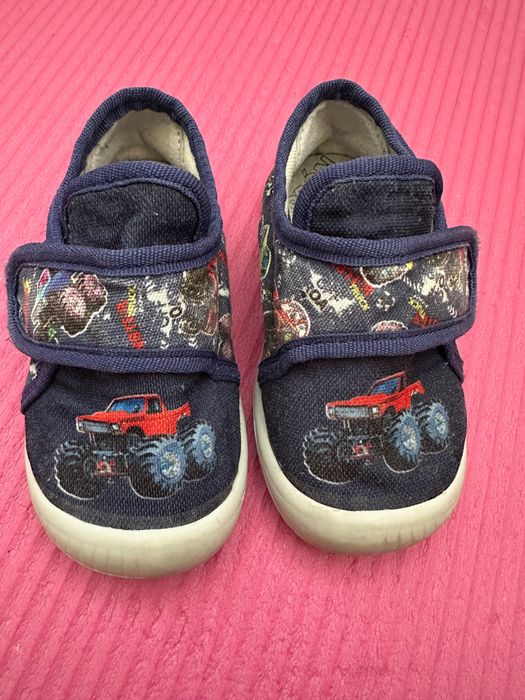 Детски обувки номер 22 23 24