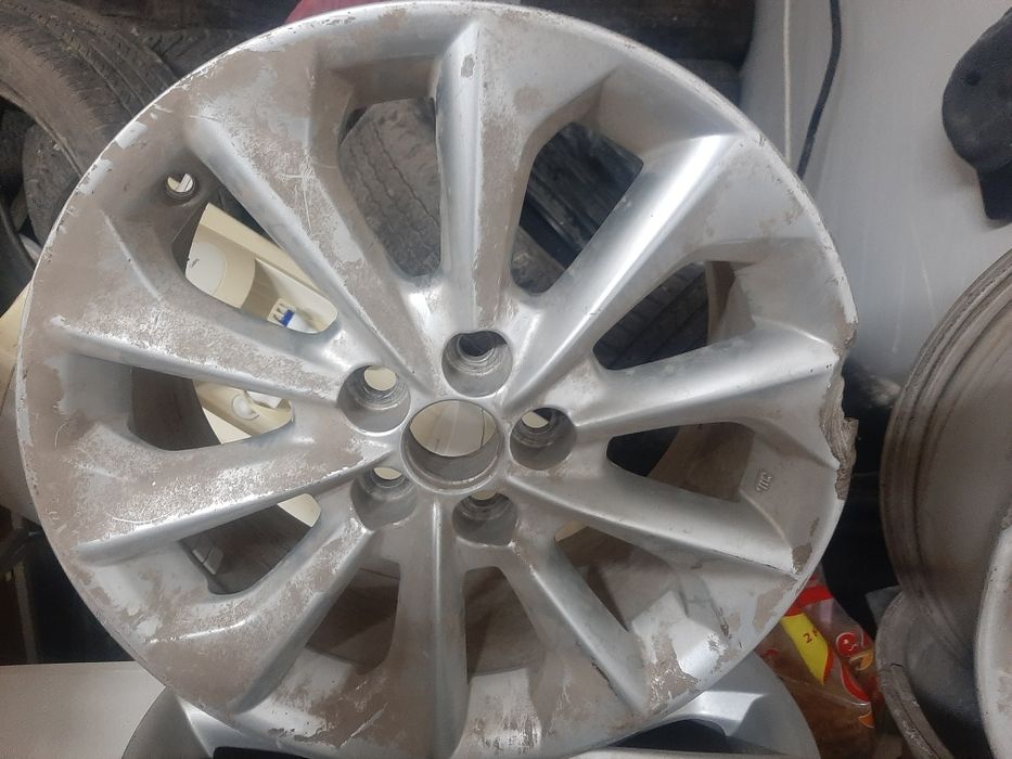 Продам титановый диски на 16