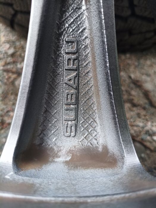 Диски R18 Subaru Original вместе с резиной