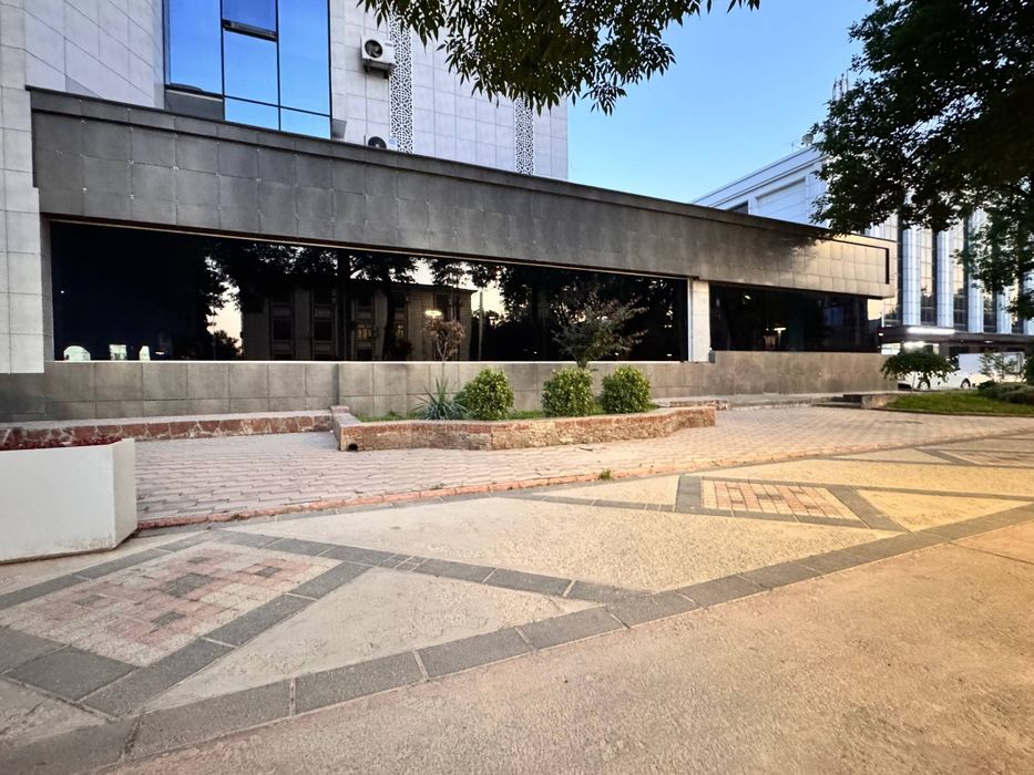 Первая линия! Нукусская! Своя!