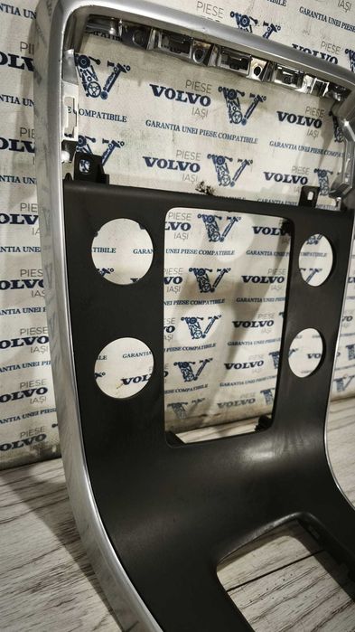Consola centrala Rama cromata VOLAN STANGA VOLVO S60 V60 2010 - 2016