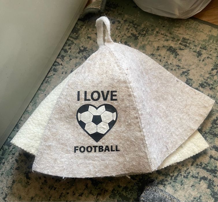 Банные шапки разные