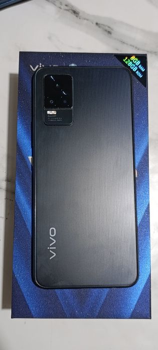 Смартфон Vivo V21e