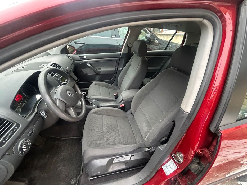 Vand Golf V  1.6 FSI 116 cp