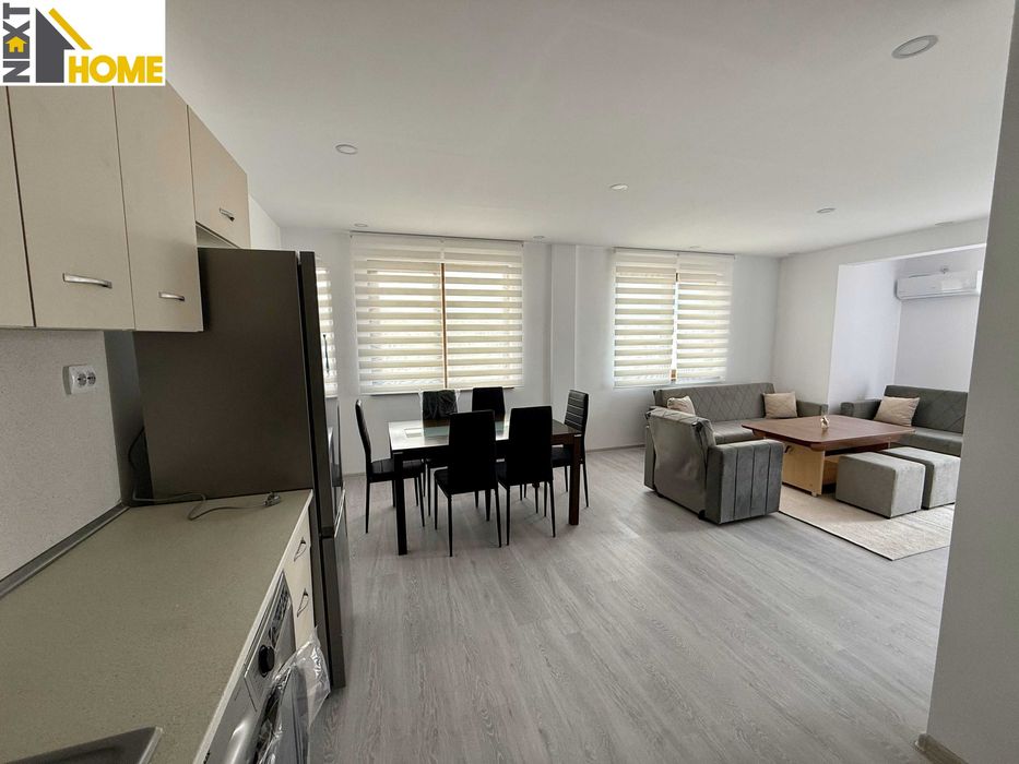 Чисто нов, напълно обзаведен тристаен апартамент в нова сграда