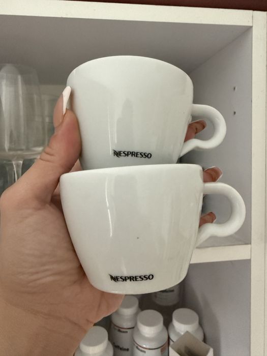 Set cesti espresso + farfurii set albe Nespresso