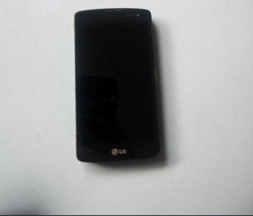 Телефон Lg L FINO