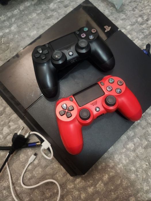 Playstation 4 , 2ta jostik,  pes disk