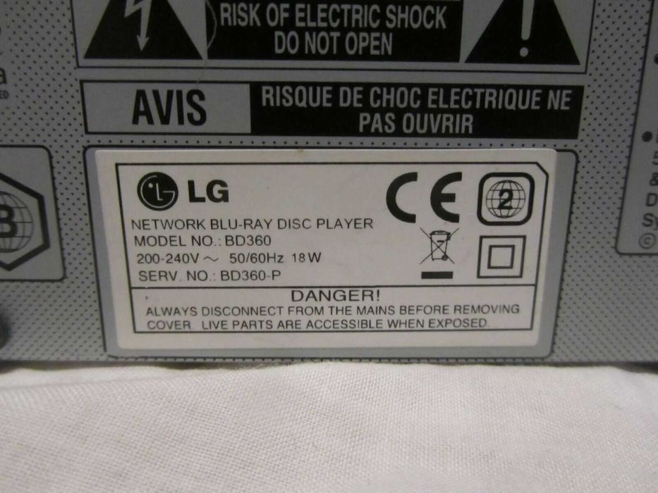 unitate cu USB DVD/Blu-ray Disc Player LG cu internet