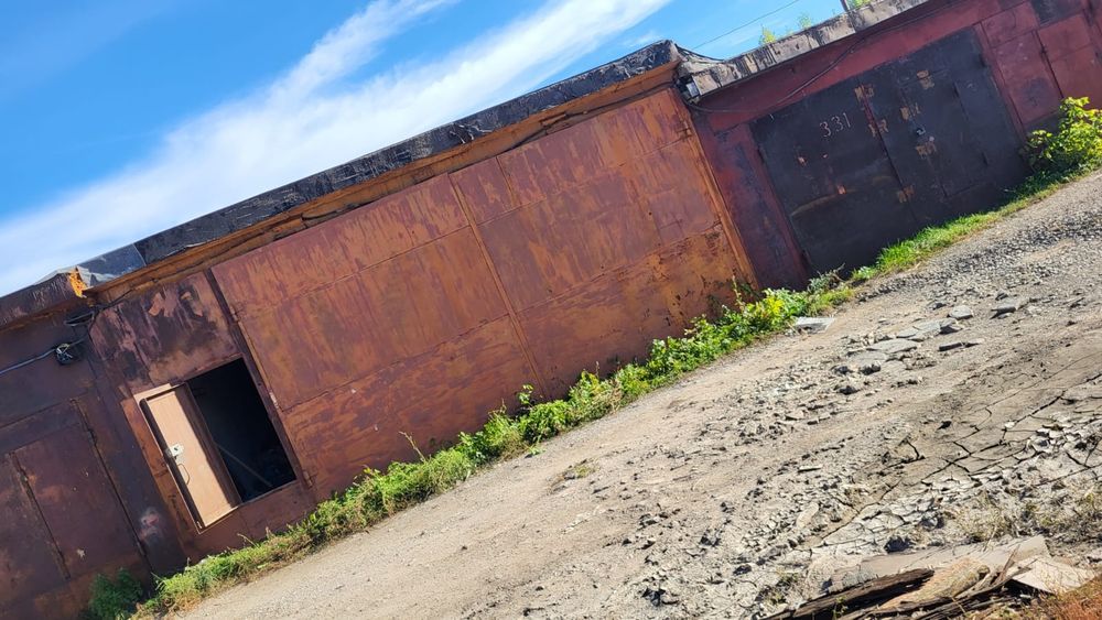 Продам гараж 38 м2