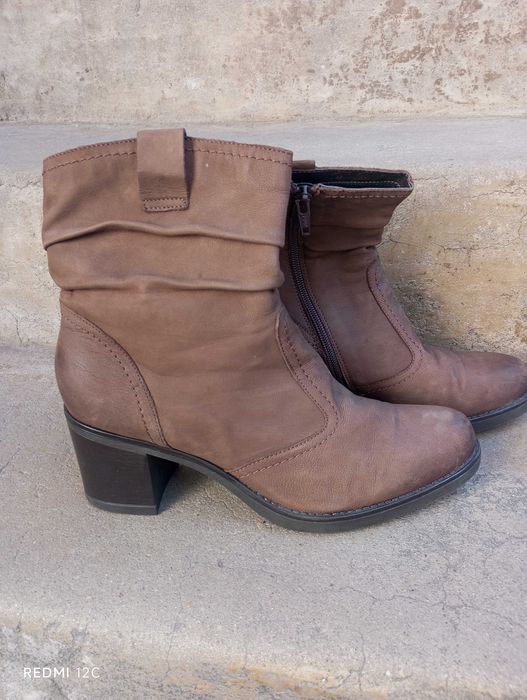 Дамски обувки.Актуален модел нови.