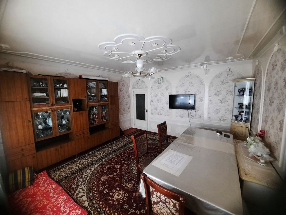 Olmazor  uy Sebzorda . Korzinka  sebzor