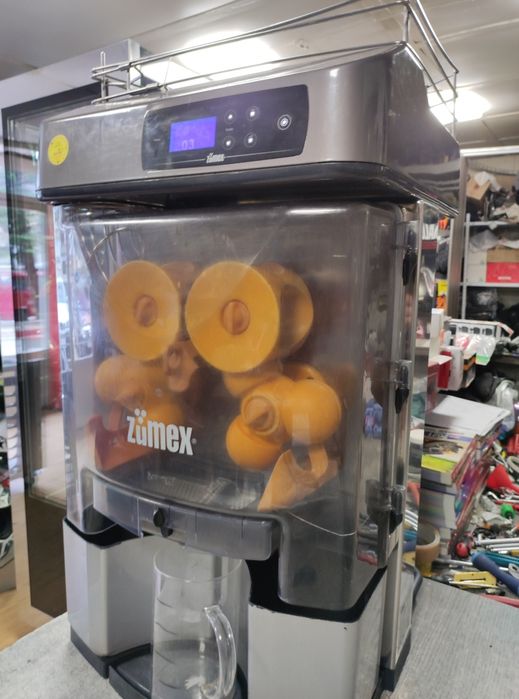 Фреш Машина за портокали Zumex Versatile Pro