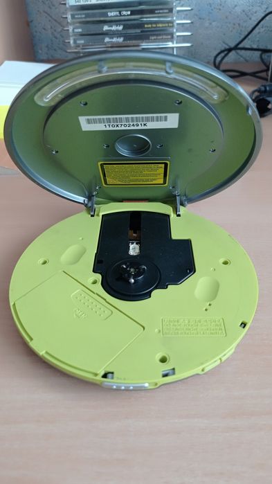 CD, MP-3 плеер Самсунг