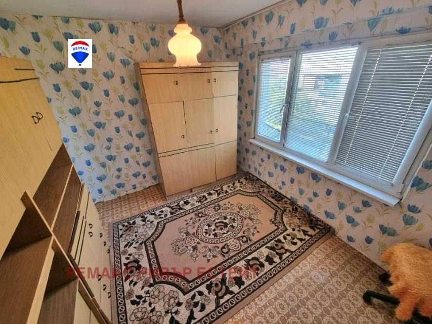 Дава се под наем Едностаен апартамент в Русе, Дружба 1 - 35 кв.м за 204 € - Снимка #4