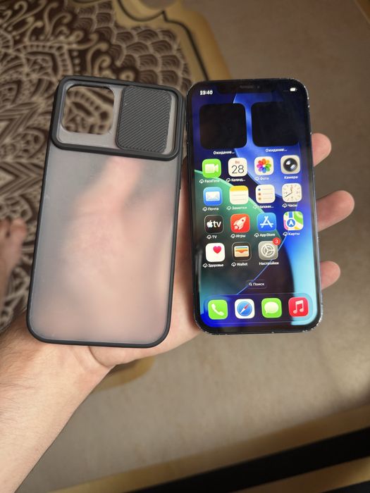 Продам телефон Айфон 12 256Gb