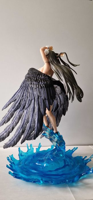 Аниме фигурка чёрные крылья