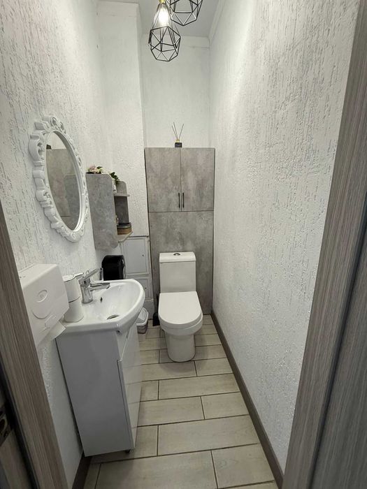 Продается  коммерческая недвижмость  4 мкр