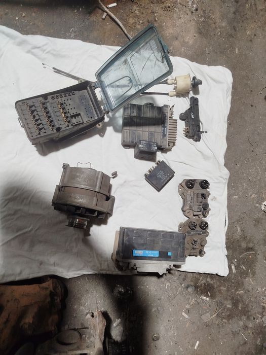 Коробка Мерседес 190