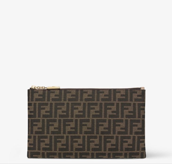 Fendi Baguette клъч чанта