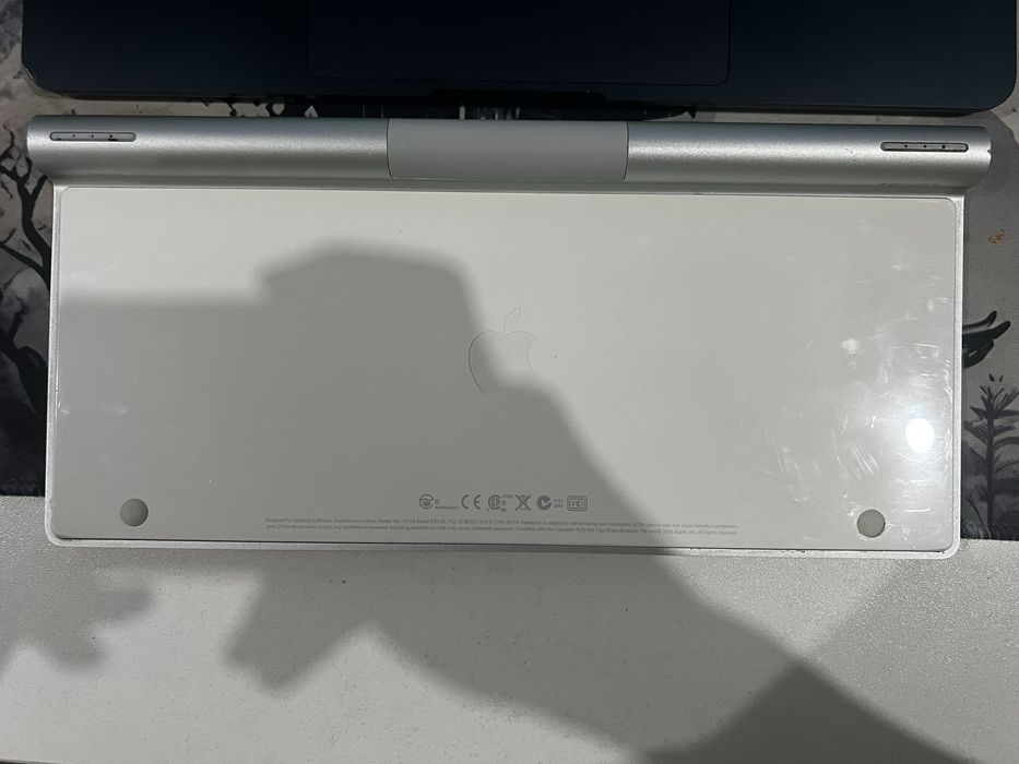Apple wireless keyboard
